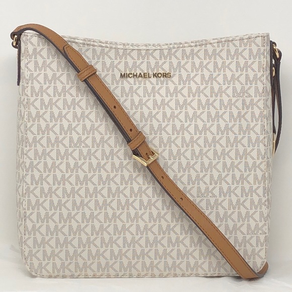 Michael Kors Handbags - NWT Michael Kors large messenger crossbody